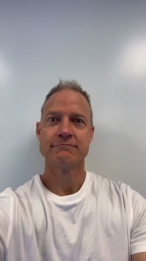 Challenge Synonym Experiment with Mike the Chameleon