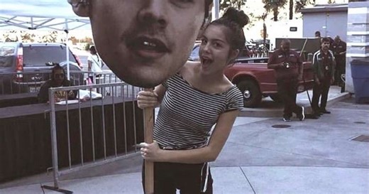Olivia Rodrigo supera Harry Styles e detém recorde de 2026