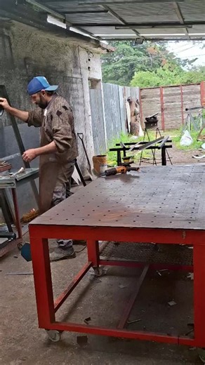 Timelapse: Armado de una Puerta de Metal en el Taller | Herrería