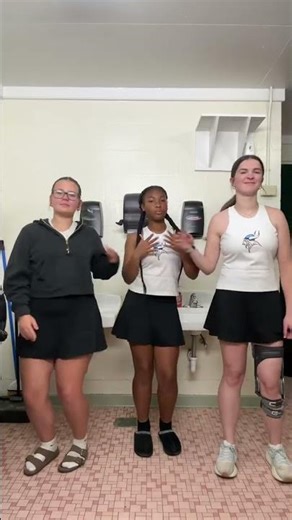 🎾🎾🎾 #shorts #tennis #dance #friends #trending