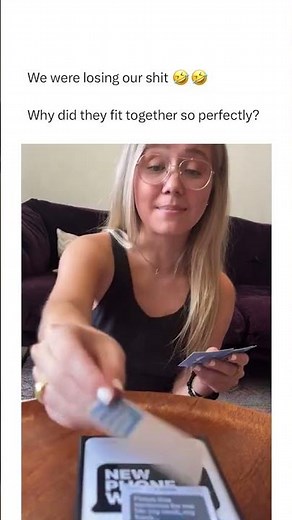 New Phone, Who Dis? Text Message Card Game