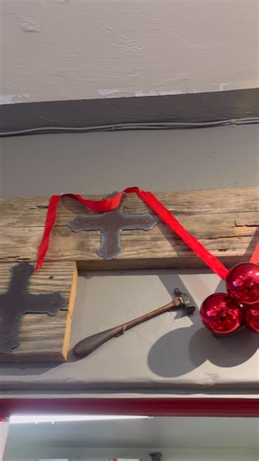 ✨ Last workshop of the year complete! ✨ Our 3-day Chasing & Repoussé workshop was full of creativity, skill, and inspiration. We are so grateful to all the students who joined us—from near and far—to explore these timeless techniques in the heart of our Italian Thank you for sharing your energy, curiosity, and artistry with us. 💛 Here’s to finishing the year inspired, textured, and ready for more! #ChasingAndRepousse #JewelryWorkshop #ItalianBottega #HandmadeJewelry #DavideBigazziStudio #Crafts