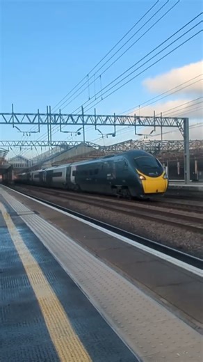 the Avanti west coast class 390 at crewe station