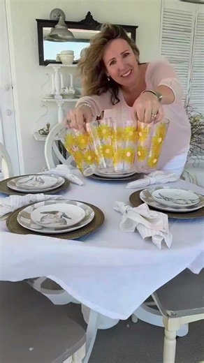 Elegant Easter Tablescape Ideas with Linen Tablecloth ✨