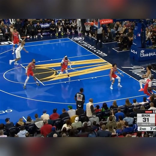 Ben Simmons said he expected Sixers fans to boo... and they delivered! 😂 Watch the Philly crowd erupt after Simmons blows a wide-open layup against the 76ers! 👀🏀 #nba #bensimmons #sixers #phillyfans #76ers | HoopsHype