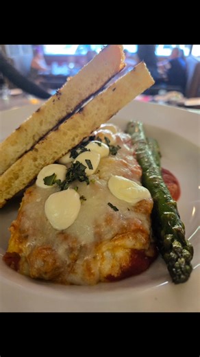 At Finley Point Grill we cultivate a celebratory atmosphere daily. We are passionate about our work and grateful for each patron who chooses to experience our establishment. | Finley Point Grill