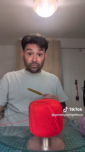 Première Vidéo de Crochet : Tutoriels et Créations