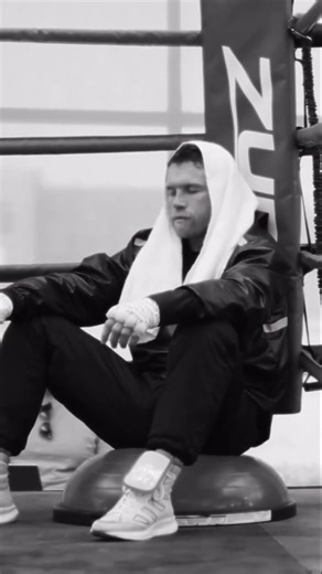 Canelo’s Knockout That SHOCKED The Boxing World #boxing #boxingnews #boxer