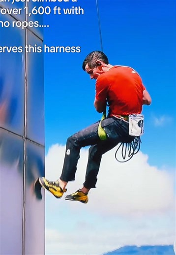 Alex Honnold's Incredible 1,600 ft Free Solo Climb