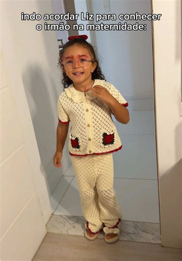 Ela já estava pronta e preparada pra conhecer o irmão Levi 😂❤️ | louise attack on titan