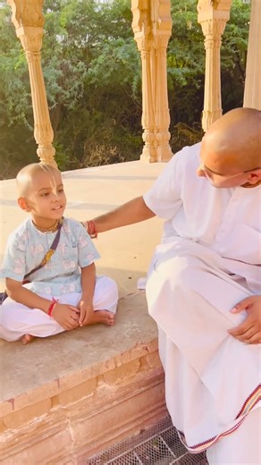 #viralreelsfb #bhakti #krishna #radhakrishna #krishnabhajan #jaishreeram #krishnaquotes #bhajan #iskcon #kirtan | Bhakta Bhagwat