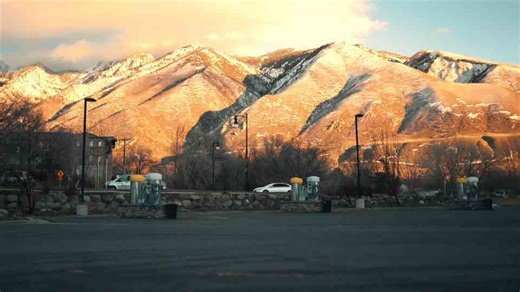 Sony A7IV Low Light Cinematic Test: Stunning Night Footage