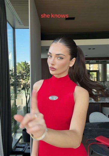 فيديو أنشأه Andreea Bostanica (@andreea_bostanica) باستخدام She Knows