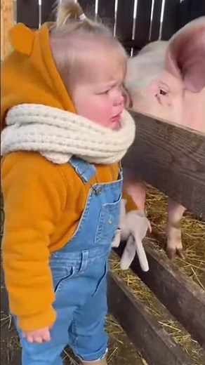 Moja Pepa 🐷 - Moje serduszko ❤️ i kiełbasa #pepa #swinka #serduszko