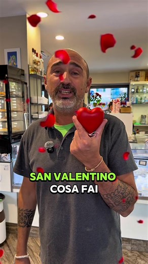 San Valentino è alle porte…💘 Da Bar Euro trovi tutti i dolci perfetti da regalare: monoporzioni, torte artigianali e cuoricini super golosi ❤️🍫 Passa a scegliere il tuo preferito e fai un regalo che conquista al primo assaggio 💚 📍 Via Struppa 150r #sanvalentino #caffetteriabareuro #valbisagno #dolcisanvalentino