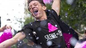 120 Beats Per Minute (120 battements par minute) – Trailer official (English) from Cannes (new)