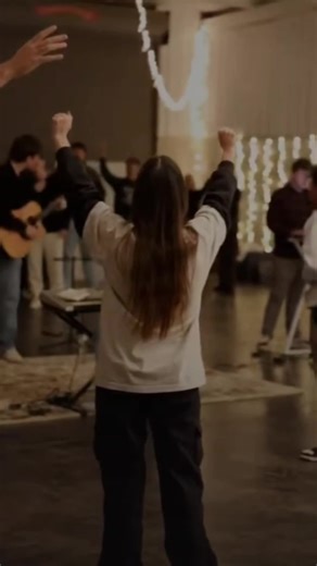 Yesu Mpenzi Mwaminifu - Wimbo wa Imani na Ujasiri