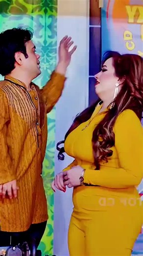 Hilarious Stage Drama Clips That Will Make You Laugh