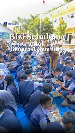 Tebingtinggi.IDAMAN on Instagram: "Dalam rangka memperingati Hari Gizi Nasional (HGN) ke-66, Satuan Tugas Percepatan Program Makan Bergizi Gratis (MBG) Kota Tebing Tinggi menggelar edukasi gizi serentak dan makan bersama di sejumlah sekolah, Senin (26/01/2026). Kegiatan ini berlangsung di SMAN 1, SMPN 4, dan SDN 163094 Tebing Tinggi. Mengusung tema “Penuhi Gizi Seimbang dari Pangan Lokal” dengan slogan “Sehat Dimulai dari Piringku”, kegiatan ini bertujuan menumbuhkan kesadaran akan pentingnya po