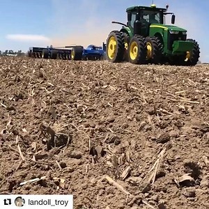 31 reactions | Got a little High Speed Disk Action going on today! ・・・ Landoll 7833-30 behind the John Deere 8400R Running 9.8 MPH 3” Deep!! | 21st Century Equipment | Facebook