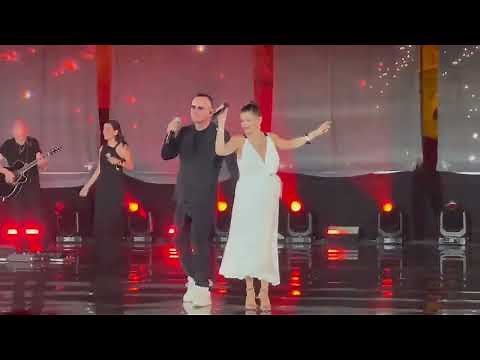 Alessandra Amoroso's concert at the Baths of Caracalla: a duet with Gigi d'Alessio