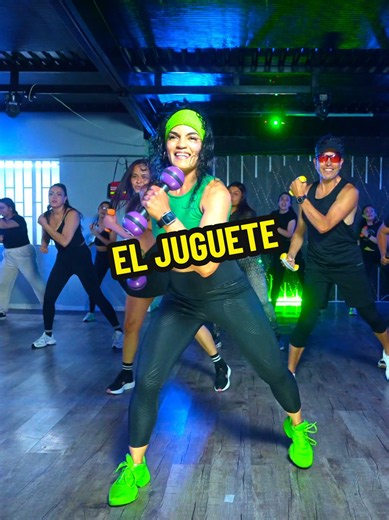 el juguete 🔥 Coach @Diana Chang Buscame en YouTube como BOOMBOX Fitness suscribete y tendrás acceso a todos mis videos gratis #Fitness #BoomBox #parati #Zumba #toning