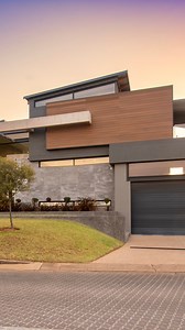 ⬇️Comment the word GOLF ⬇️ and get the full video tour link of this stunning entertainers home in Copperleaf Golf Estate! | Luxury Homes Johannesburg