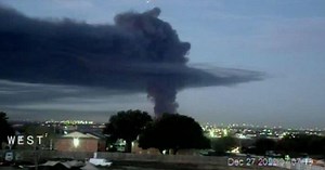 Structure completely destroyed by early morning fire in Dallas