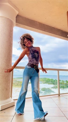 506K views · 20K reactions | If happiness had a sound, this would be it: "Boogie Wonderland" Earth, Wind & Fire 1979 - Tutorial - Previously Posted #boogiewonderland #over50andfabulous #discodance #disco #saltydancer | Salty Dancer | Facebook