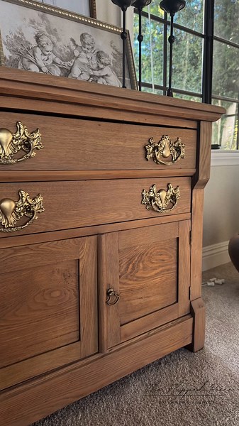 Transform Your Wood with Voodoo Gel Stain in Whiskey Barrel