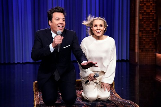 Watch Kristen Bell Gorgeously Sing 17 Disney Hits in Five Minutes