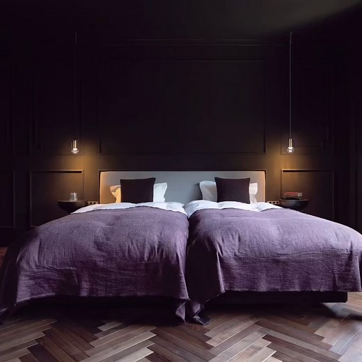 DAIKO｜大光電機株式会社｜照明メーカー 《公式》 | . 4月20日に発刊された新カタログ 「D. LIGHTING STYLE 2023」より 注目の新商品をご紹介いたします💡 - - - " 落ち着いた空間を キラメキでセンスアップ " 重厚感のあるインテリアに、 ランプを魅せるペンダントをコーディネート。... | Instagram