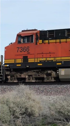 TRAIN SHORTS #01010 / EB BNSF 7366 STACK TRAIN 2-14-2026 #railtrack #railroad #automobile