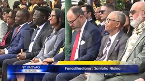 Andro iraisam-pirenena ho an’ny Frankofonia : Nankalazaina androany teny amin’ny LMA Ankalazaina isaky ny 20 martsa ny Andro iraisam-pirenena ho an’ny Frankofonia. Teny amin’ny lisea môderina Ampefiloha no nanamarihana izany androany. Tamin’ny alalany hetsika maro manodidina ny teny frantsay. Ny teny frantsay izay mbola manano-sarotra ny fanapariahana sy ny fampianarana azy, hoy ny mpampianatra mpikaroka. | Ny Vaovaon'i KOLO TV