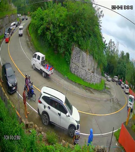 6.9K views | Grave kadaghan sa gusto mu tabang. Maong atu sad silang tabangan... After sa linog sa bogo... #highlightseveryone #highlightseveryonefollowers2025 #highlightseveryonefollowers #fbreels #fypviralシ #followers #CCTVCamera | Elvin Navaja | Facebook