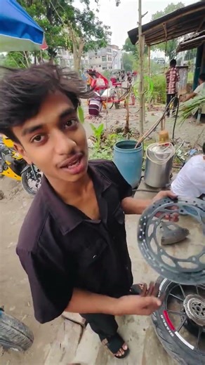 R15 v2 shamner disk kivabe lagabe🙂 #automobile #motovolgger #bikebike #funny #motovlo #bikeshop #com