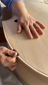 A brief insight into the process of shaping the edges of a double bass. Final retouches: sanding the edges and perfecting the purfling area. #doublebass #bass #luthier #luthierpop #woodworking | Luthier Pop