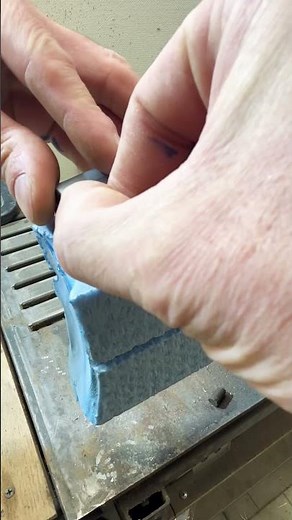 easy way to cut polystyrene