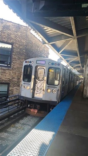 CTA Purple Line Train Run 516 arriving @ Howard Station #shorts #cta