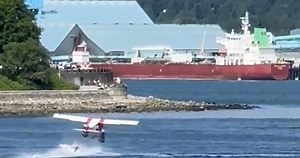 Coal Harbour plane crash under investigation