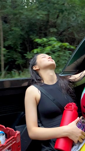 1.4M views · 23K reactions | fresh air, clean river, wonderful view, & good company. ️ ++ did my first dive without wearing a life vest #fbreels #reelsvideo #reelsviralシ #nature | Lara Fortuna | Facebook