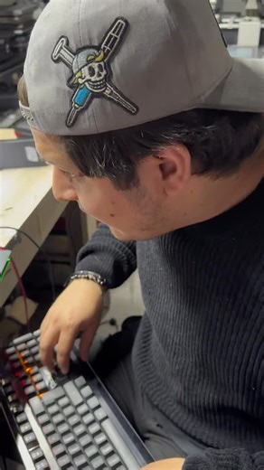 1.2K views · 1.2K reactions | Parte 3 y final de ya no las hacen como antes. Alienware lista♻️ #911fixco #reparaciondecomputadoras | 911 Fix Co. / Reparacion de iPhone | Facebook