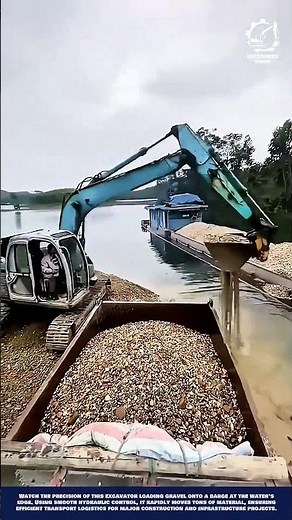 Excavator 1.5m³ Bucket Machine Innovation for efficient aggregate transfer at water edge