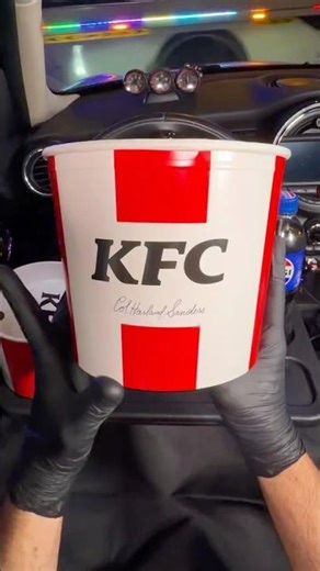 🍗American KFC 🐓🇺🇸 : The One & Only king of fried chicken👑🔥 #foodie #foodblogger #fastfood