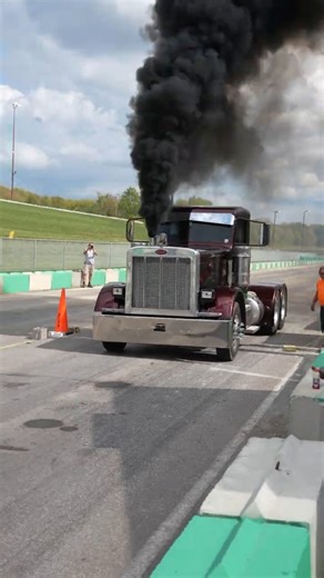 NASTY SPOOL UP Hood Stacked Peterbilt Race Truck!