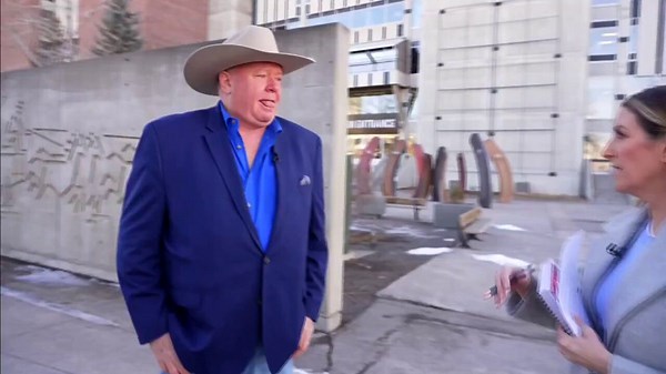 🚨 BOOM — Alberta lawyer Jeff Rath drops TRUTH BOMBS: He's met MULTIPLE times with senior Trump administration officials. Trump's America is ready to recognize an independent Alberta as a sovereign nation if they vote to break free! Oil, trade, ZERO tariffs — real economic power, not Ottawa's socialist stranglehold. Alberta's done being Canada's piggy bank. Freedom-loving patriots are rising! 🇺🇸🇨🇦 Watch the full clip 👇 What do you think, patriots? Alberta independence incoming? Drop your th