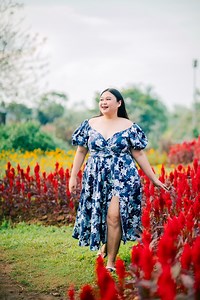 Struggling to find the perfect dress that truly fits and flatters? 💃 Discover our plus-size collection designed to celebrate your curves with comfort and style! 🌸 Watch as our beautiful model radiates confidence, showing how each dress is crafted to make you feel empowered, sexy, and at ease. Ready to redefine your wardrobe with a dress that understands YOU? ✨ | Feel Great with Steph Inlayo