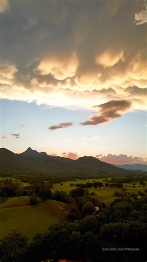 ✨ The magic of the Tweed Valley as far as the eye can see! 📸 Joe from Tweed Valley Drone Photography @tweed_valley_drone_photography (IG) captured this short clip of the sun dancing across the clouds over the Tweed valley. What stunning footage - thanks for sharing Joe! 😊 Happy hump day everyone! #TogetherTweed | Tweed Shire Council