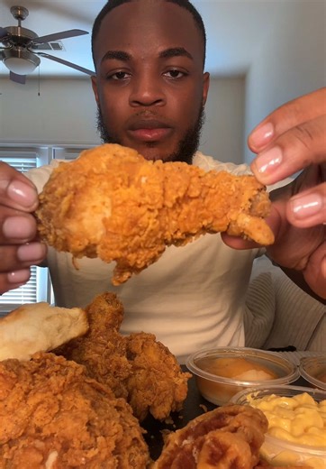 KFC crispy chicken @KFC I heard you! #fye #foryoupage #friedchicken #mukbang #fy #kfc