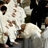 In ritual dear to Francis, Pope Leo washes feet of 12 priests in Rome
